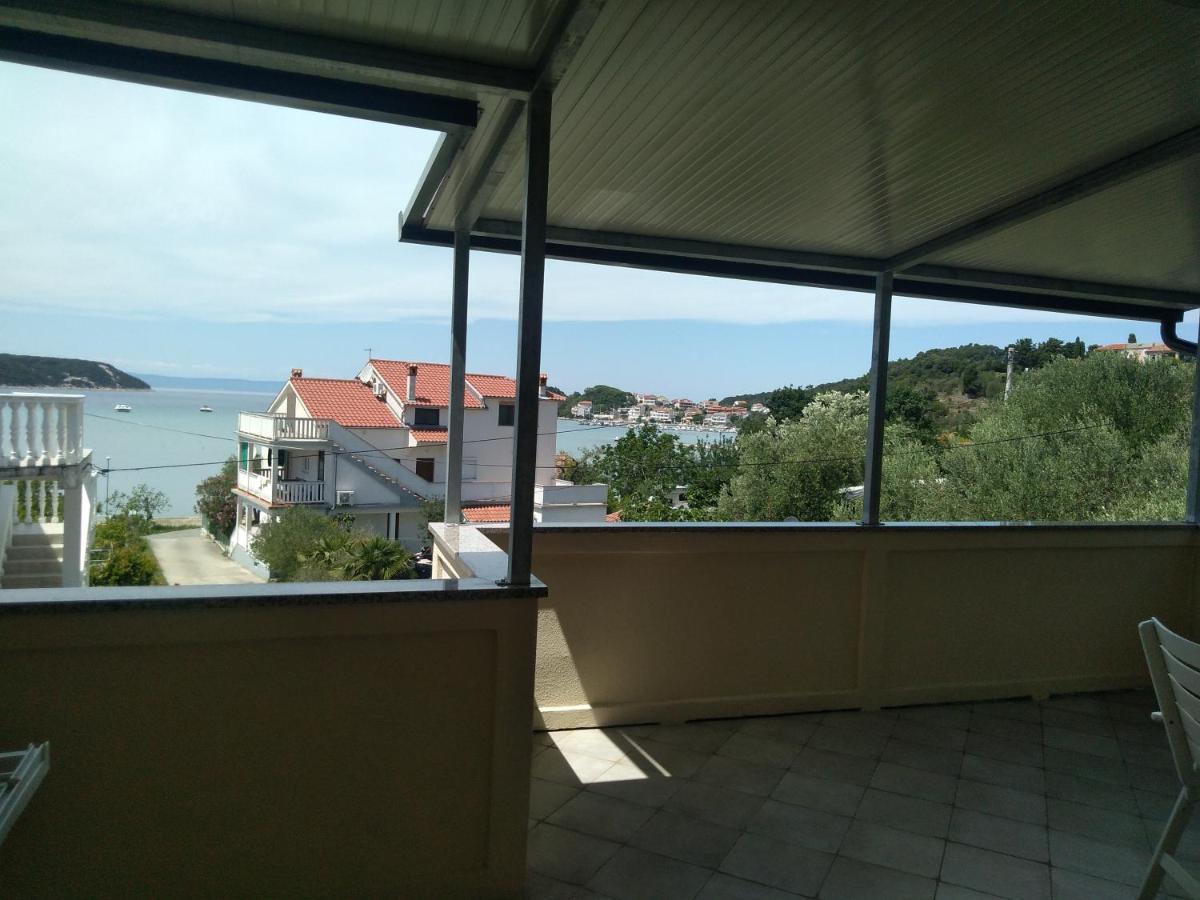 Apartments Kampor Damira Раб Екстериор снимка