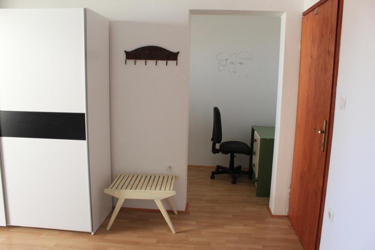 Apartments Kampor Damira Раб Екстериор снимка